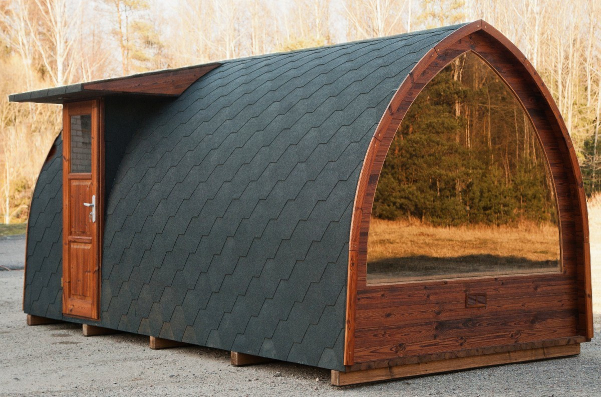 Bačkos pirtis su dideliu langu